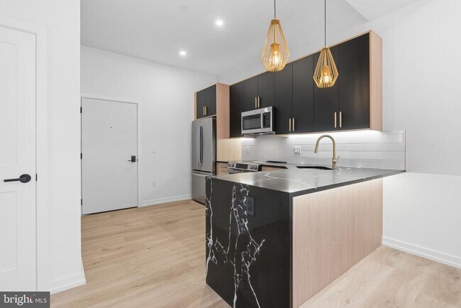 Building Photo - 203 S 13th St