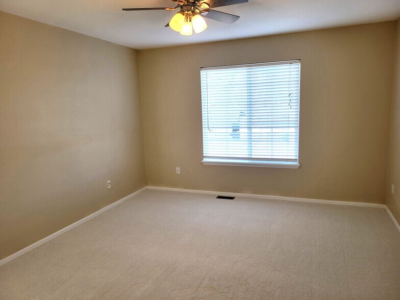 Building Photo - 13712 Narrowleaf Dr