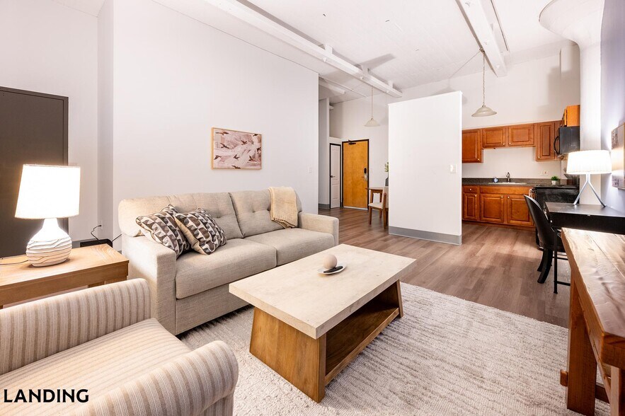 Building Photo - 45 Willow St