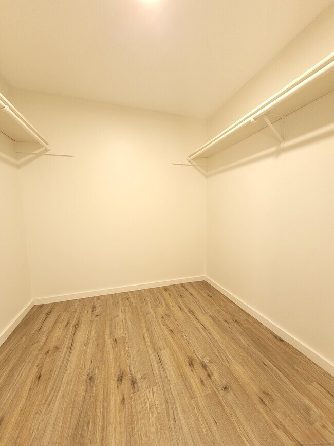 Building Photo - 62 Butternut Ln