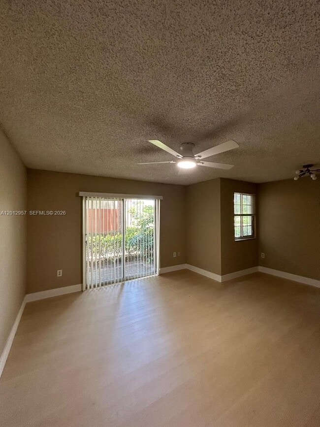 Building Photo - 4151 N Haverhill Rd