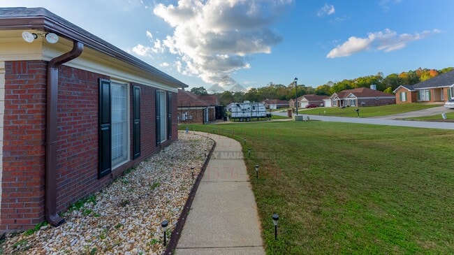 Building Photo - 5376 Broadfield Dr