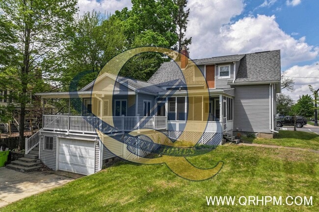 Building Photo - Available Now in Fenton!!!