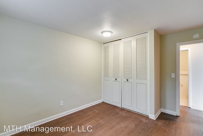 Building Photo - 1 br, 1 bath Apartment - 921 Coolidge Road