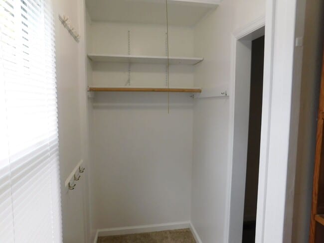 Building Photo - Single Family Home Just Minutes From Cherry Point Base!
