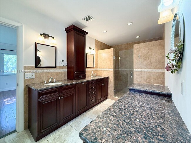 Building Photo - 6282 SW 133rd St