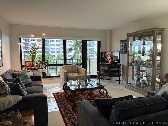 Building Photo - 4900 N Ocean Blvd