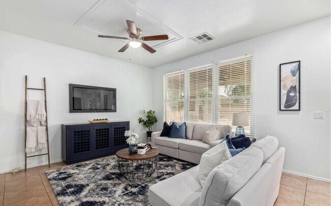 Building Photo - 17127 W Statler St