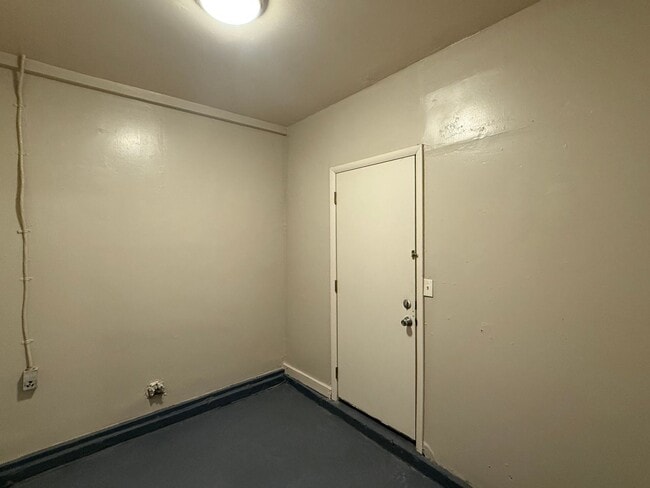 Building Photo - 1443 S Hydraulic Ave