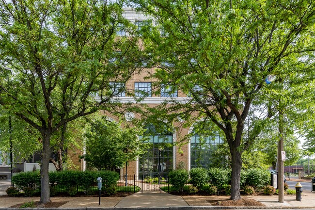 Building Photo - 4901 Washington Blvd