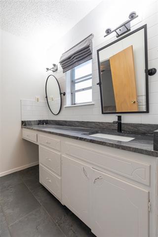 Building Photo - 3409 High Meadows Dr