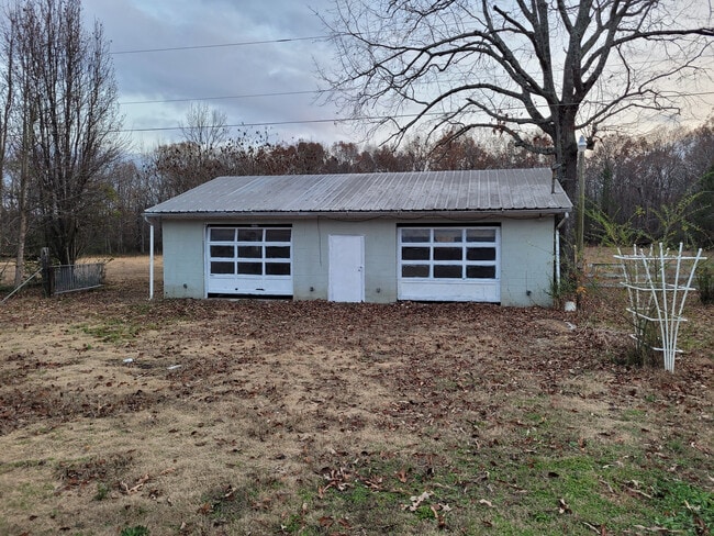 Building Photo - 486 County Road 172