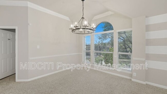 Building Photo - 842 Santa Cruz Ln