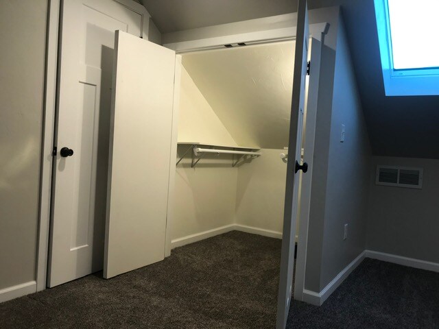 Building Photo - 505 E Johnson St