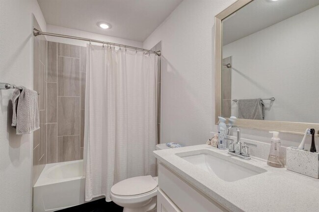 Building Photo - 5313 Mulberry Grove Ln