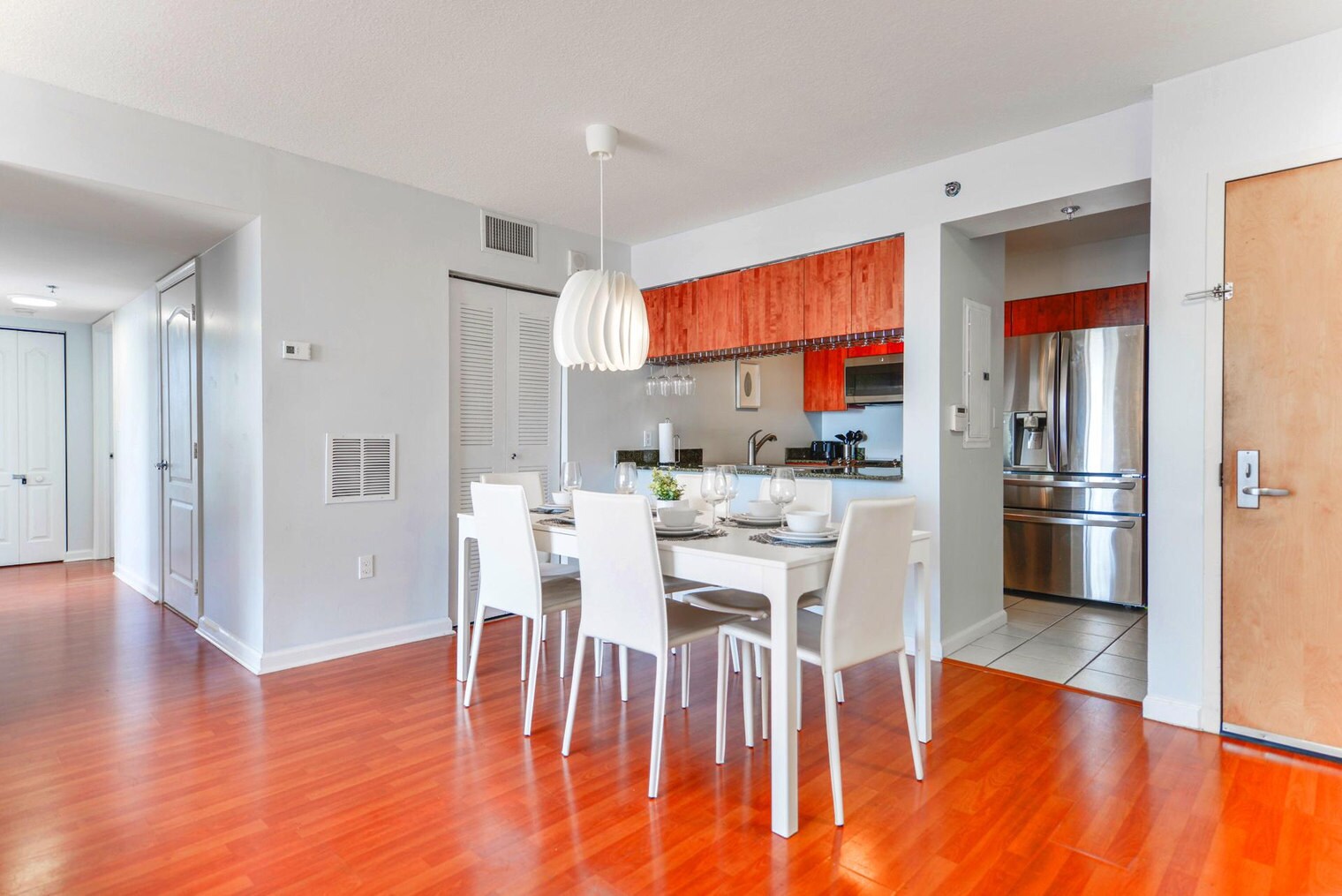 Building Photo - 1 SE 12th St