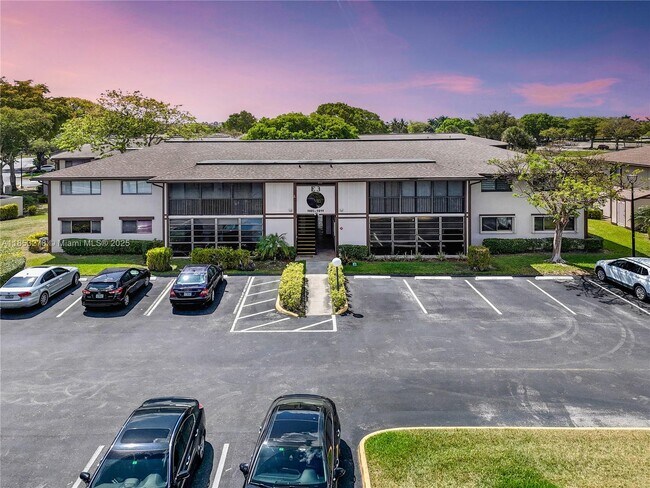 Primary Photo - 9887 N Belfort Cir