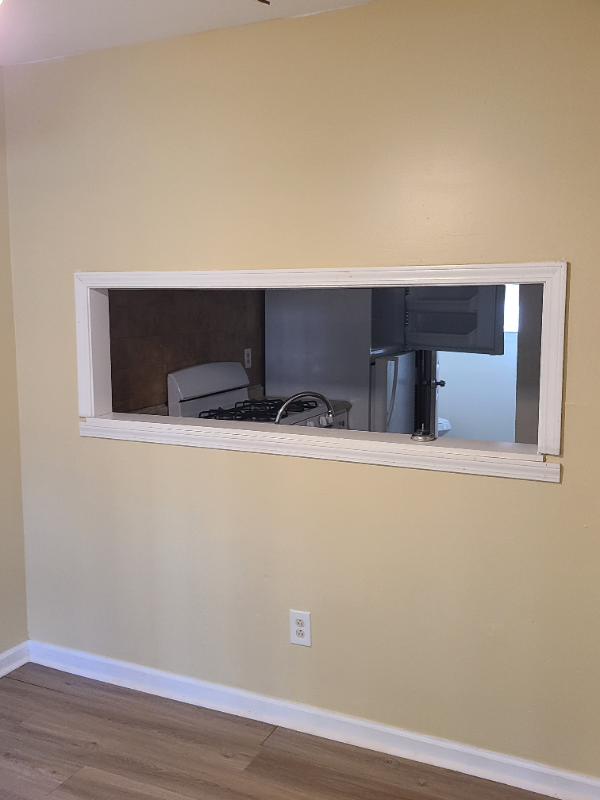 Building Photo - 4110 Hawthorne Cir