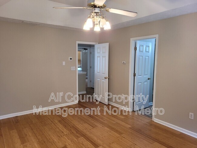 Building Photo - 1115 Crabapple Lk Cir