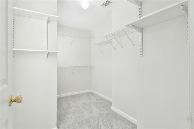 Building Photo - 2694 Winslow Ridge Dr NE