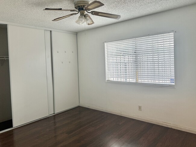 Building Photo - 7156 Southpark Ct