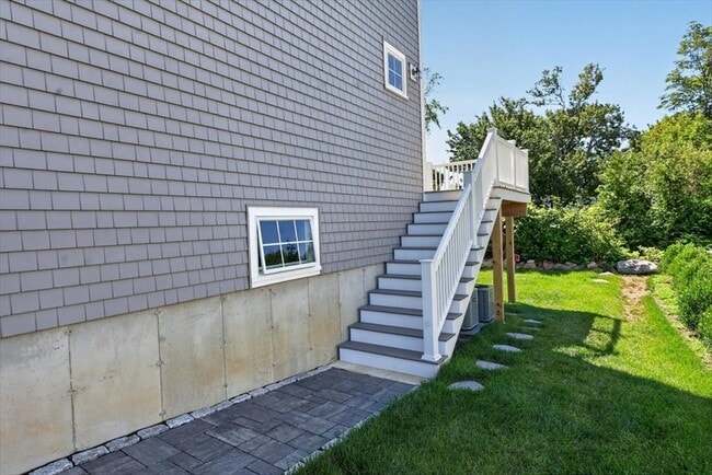 Building Photo - 62 Gilson Rd