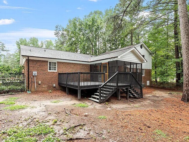 Building Photo - Stunning 3BD*, 4.5BA Clayton Home on a 0.7...