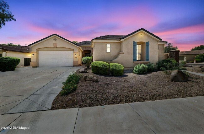 Building Photo - 16195 W Glenrosa Ave