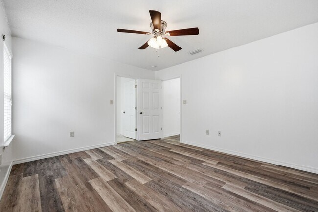 Building Photo - Renovated Home in Niceville!