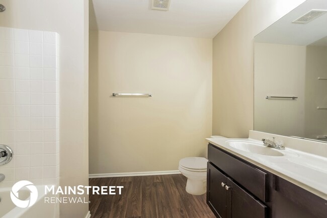 Building Photo - 4405 Windgate W Rd