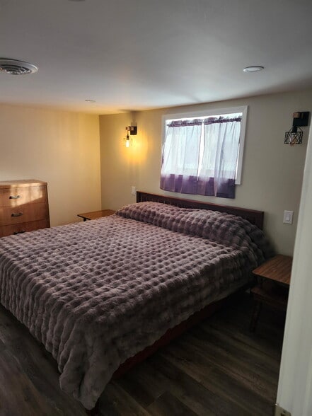 UPSTAIRS - 8152 Wilson Karr Rd