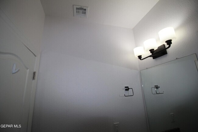 Building Photo - 620 Adrian Arellano St