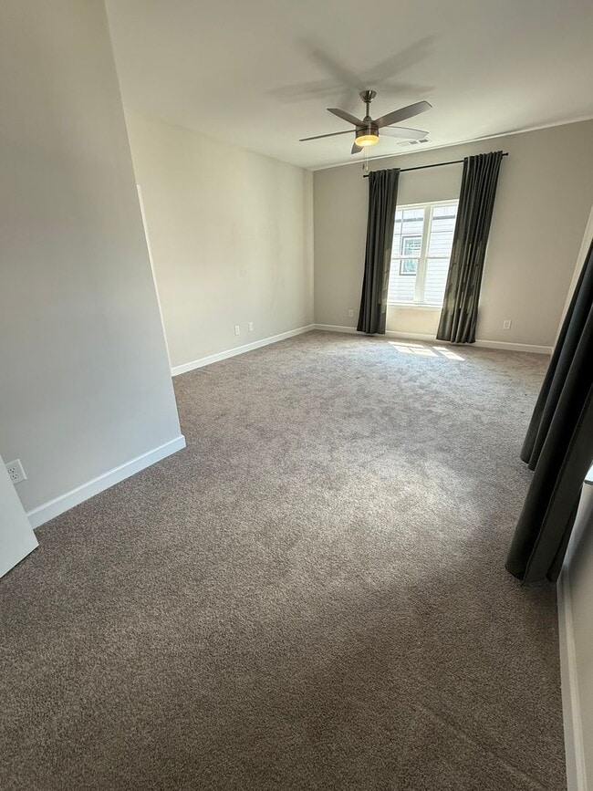 Building Photo - BRAND NEW TOWNHOMES AVALIABLE NOW