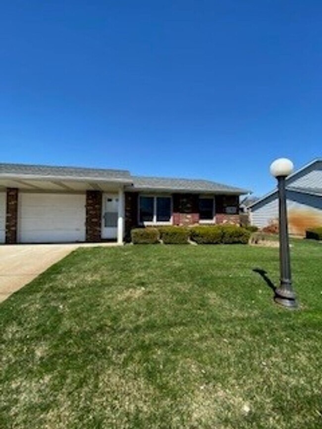 Building Photo - 1312 Co Rd 6