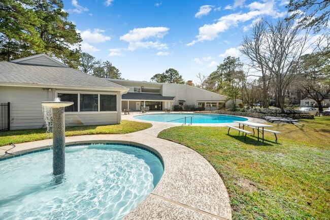 Building Photo - 201 Sunny Hill Dr