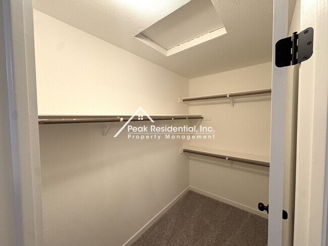 Building Photo - 10846 Basie Way