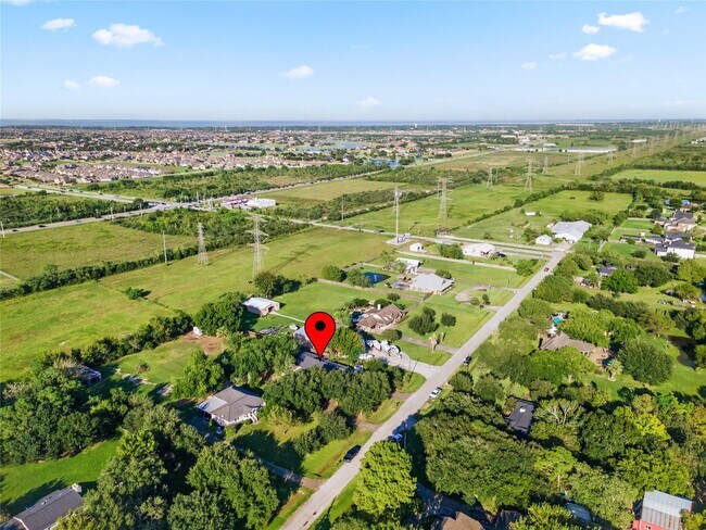 Building Photo - 5425 Jeffrey St