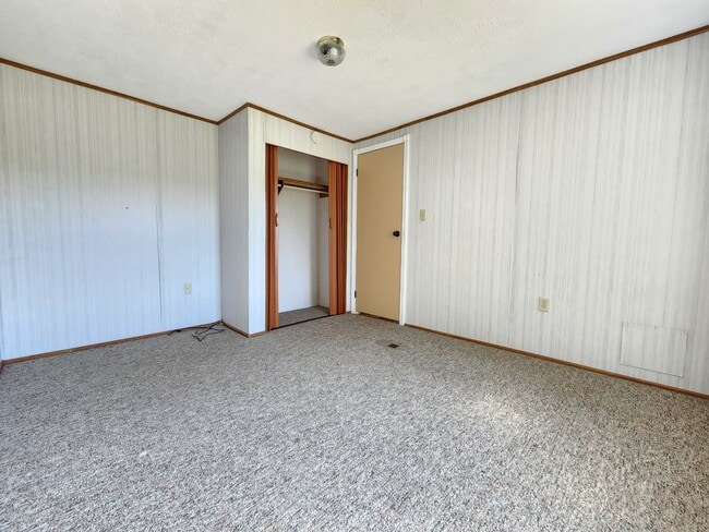 Building Photo - 3 Stemar Dr