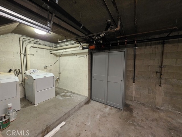 Building Photo - 5321 Auckland Ave