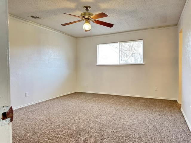 Building Photo - 2301 Claridge Cir