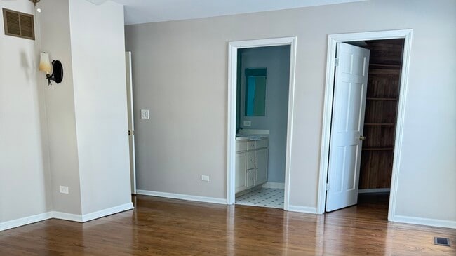 Building Photo - 145 Pine Tree Ln