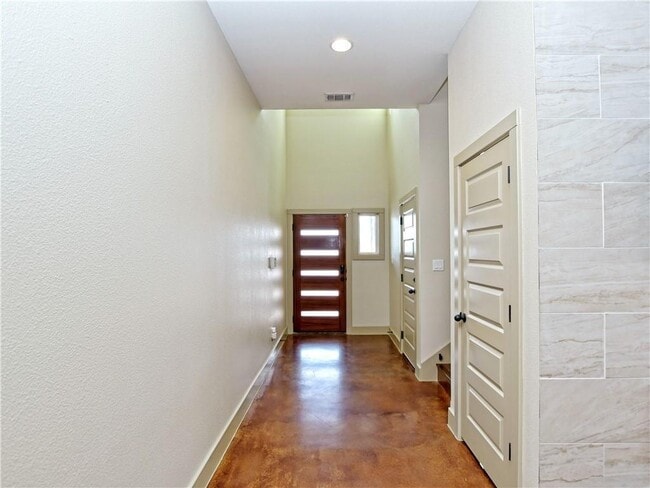 Building Photo - 1409 Sanchez St