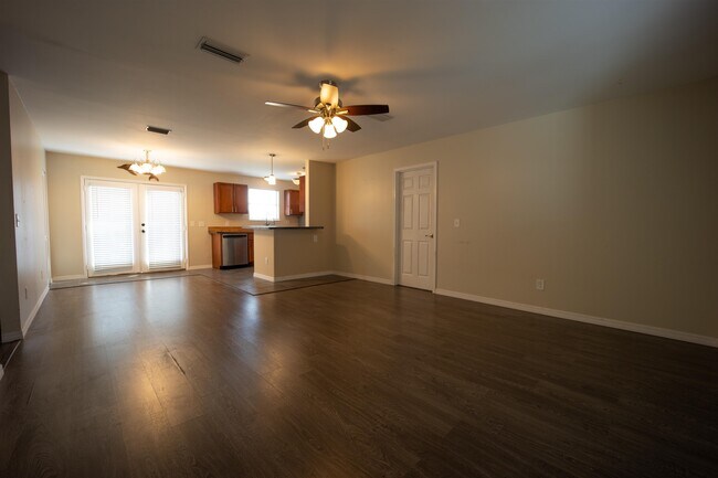 Building Photo - 6498 Brevard St