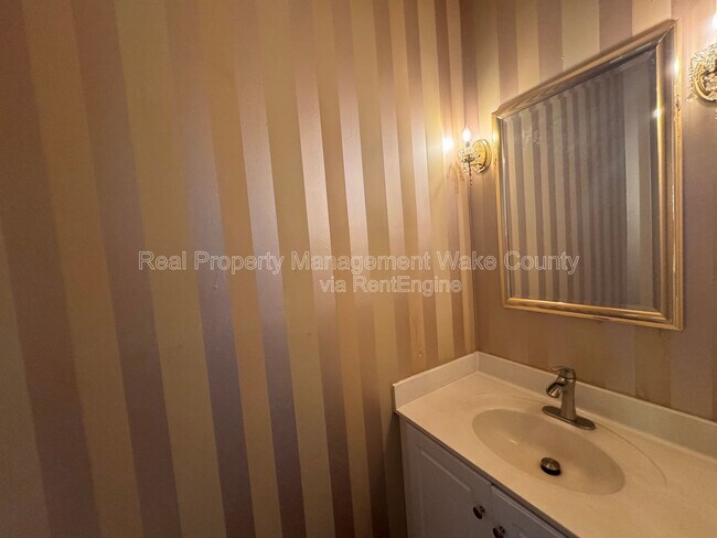 Building Photo - 102 Powder Mill Ct