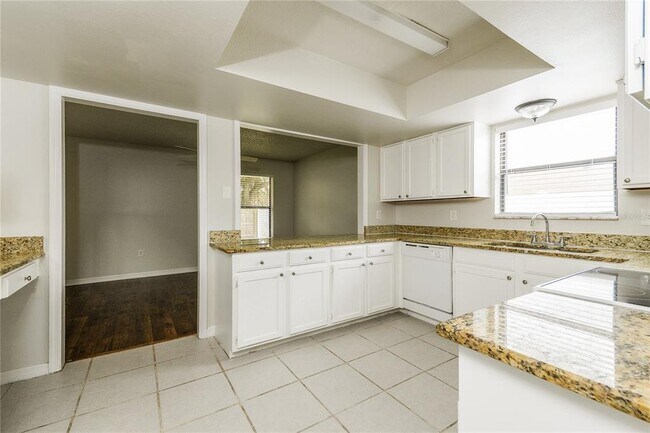 Building Photo - 709 Del Rio Way