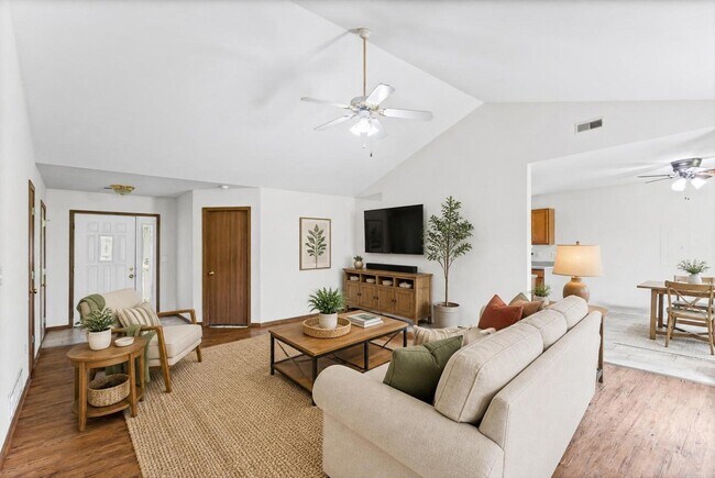 Building Photo - 3708 Panther Dr