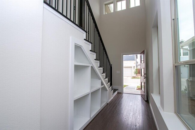Building Photo - 3413 Knighton Hill Dr