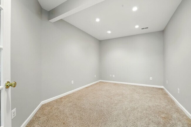 Building Photo - 14863 Chimbote Ct