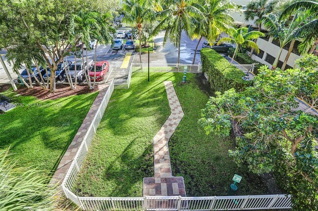 Building Photo - 19390 Collins Ave