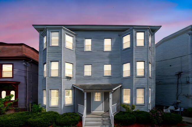 Building Photo - 60 Pleasant St